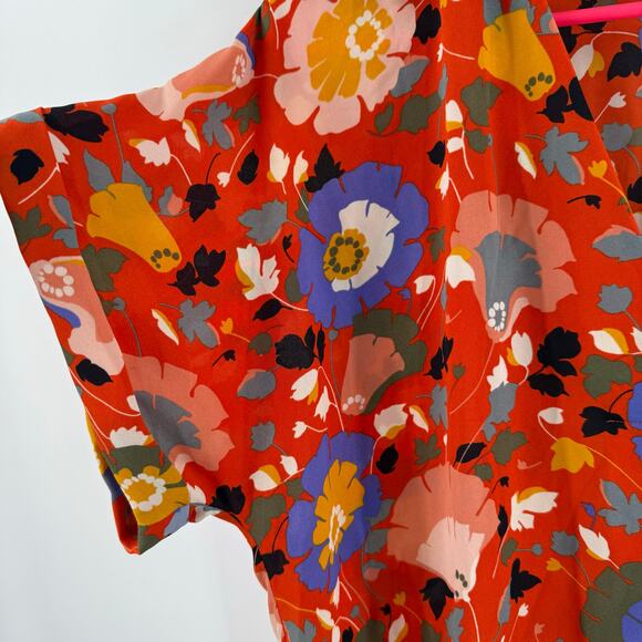 CABI Blouse Size Small 5892 Replay Floral Short Sleeve V-Neck Tunic Office Work - Picture 7 of 16